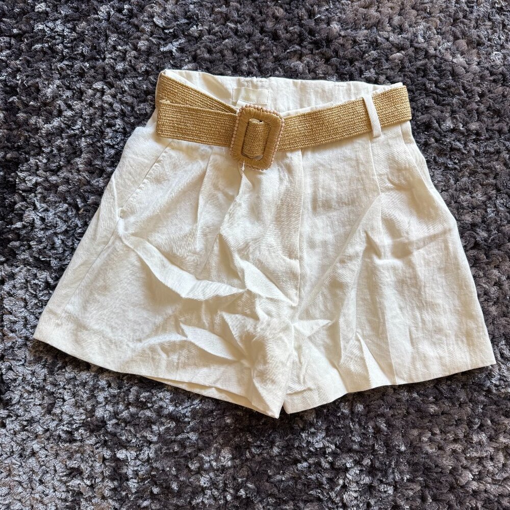 H&M Belted Twill Shorts (Size 2, Never Worn)